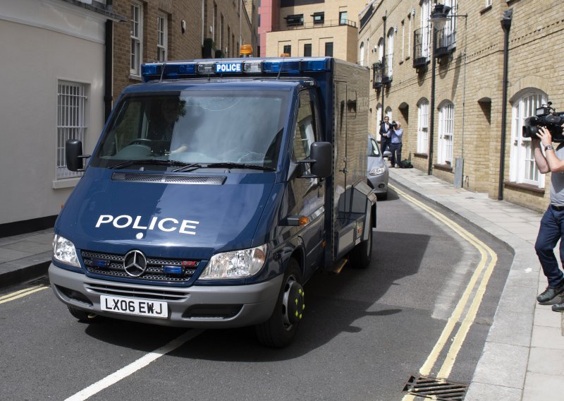 Doživotna čovjeku koji je autom naletio na policajce pred britanskim parlamentom