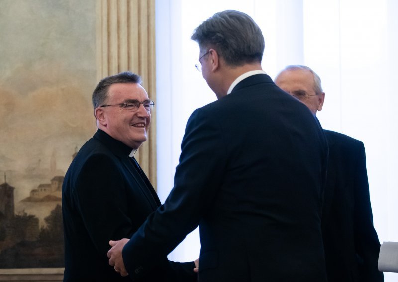 Plenković s izaslanstvom HBK: Vlada je predana u provedbi ugovora s Vatikanom