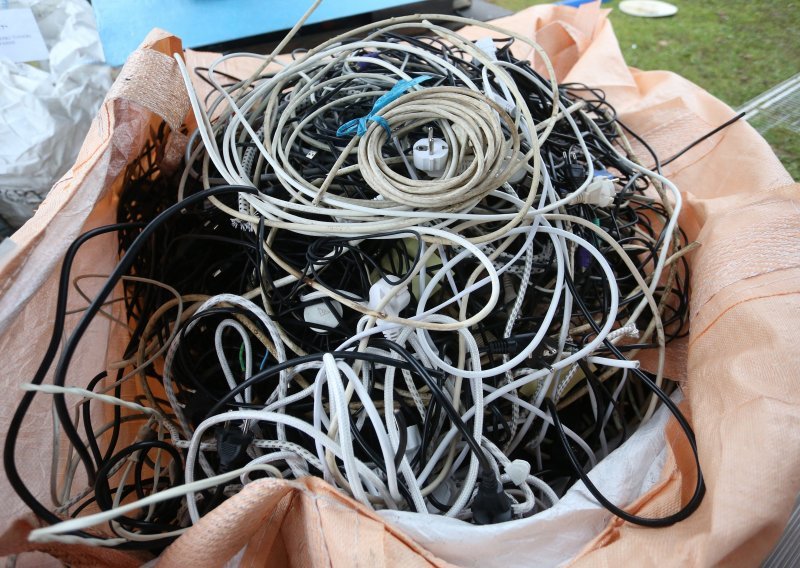 Ukrali gotovo kilometar kablova za zavarivanje