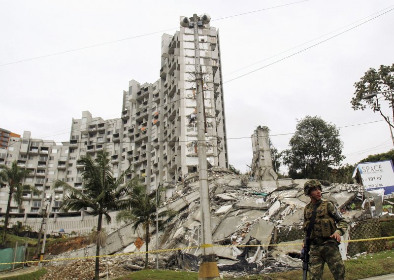 Strava u Kolumbiji, srušio se novi neboder