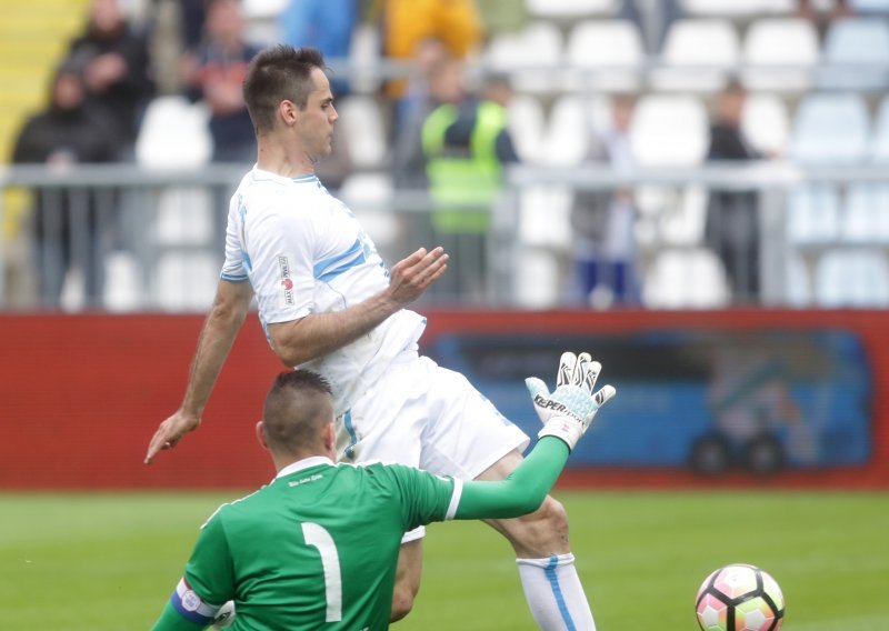 Hajduk nakon remija s Lokomotivom raskinuo ugovor sa svojim vratarom: Prvoj momčadi priključen golman iz B ekipe