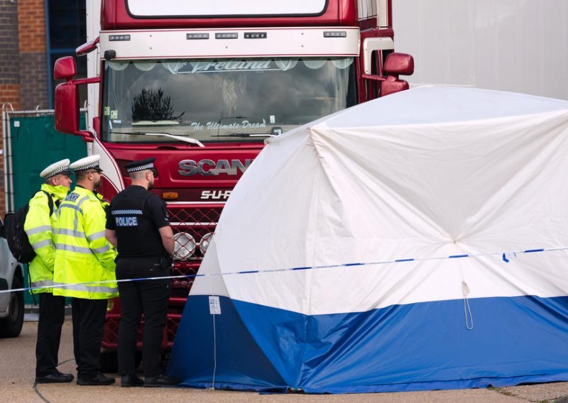 Žrtve iz hladnjače u Essexu; 39 preminulih migranata državljani su Kine