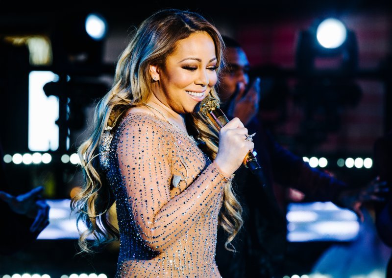 Mariah Carey urnebesnim videom najavila početak blagdanske sezone