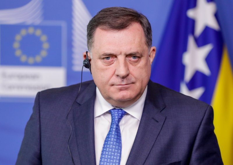Dodik ponovo najavio raspad BiH i pozvao na jačanje 'državnosti' RS