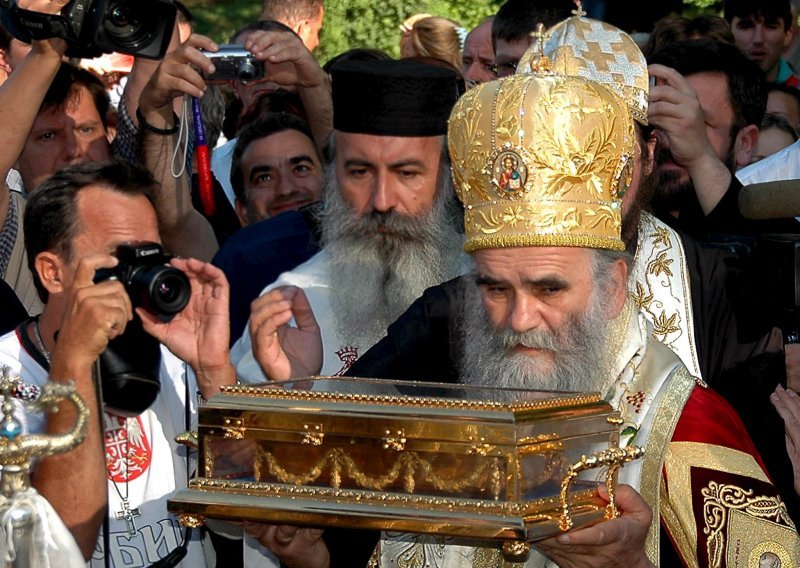 Pravoslavna crkva u Crnoj Gori prvi put krstila transrodnu osobu