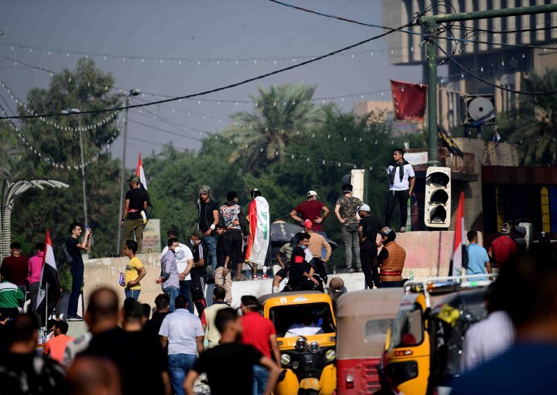 Četvero poginulih i 52 ozlijeđenih na prosvjedima u Iraku