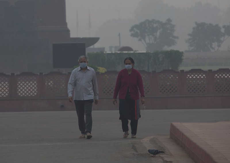 U New Delhiju zbog smoga zatvorene škole, ali djeca trče utrku