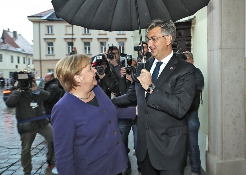 [FOTO] Pogledajte kako je protekao sastanak Merkel i Plenkovića u Banskim dvorima