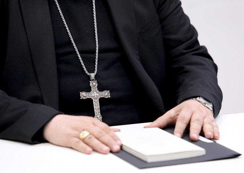 Hrvatski biskupi: Pitanje čovjeka je danas vrlo aktualno
