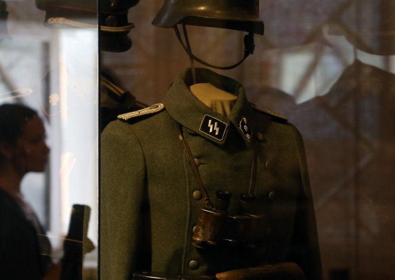 Njemačka vojska objavila fotografiju nacističke odore kao primjer visoke mode