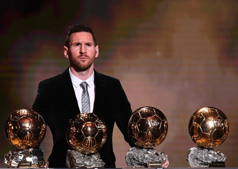 Leo Messi uzeo šestu Zlatnu loptu, a onda rastužio milijune obožavatelja: Polako dolazi kraj i trenutak kada ću reći zbogom...