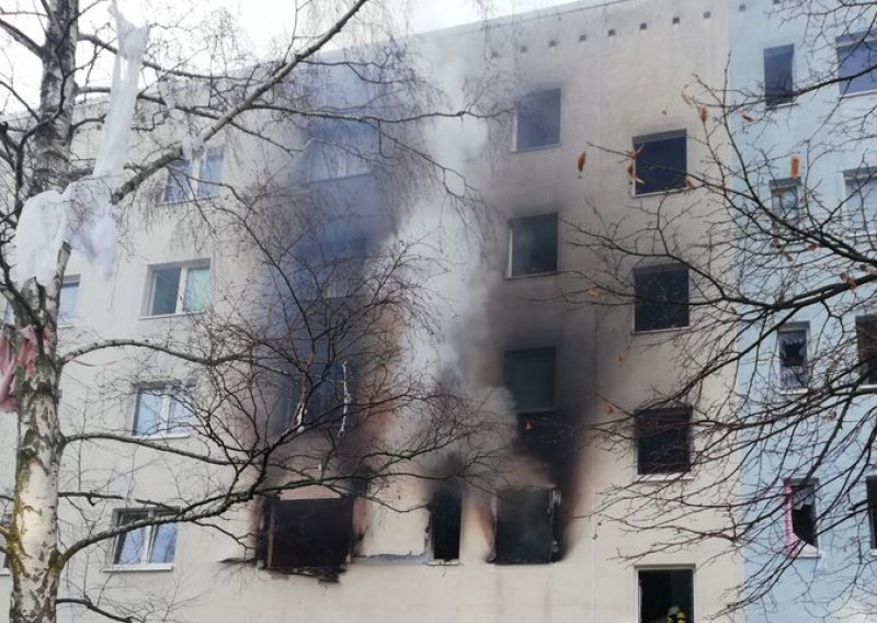 Eksplozija u stambenoj zgradi u Njemačkoj, jedna osoba poginula, a najmanje 25 je ozlijeđeno