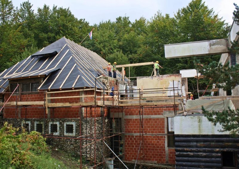 Za energetsku obnovu obiteljskih kuća 95 milijuna kuna: Prijavite se ako želite postaviti solarne panele, fotonapone, kotlove na pelete...