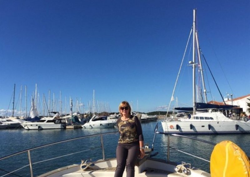 Bernardica Juretić uživa na brodu, Facebook kipti: Srami se!