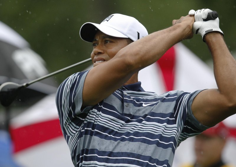 Tiger Woods lakše ozlijeđen u nesreći