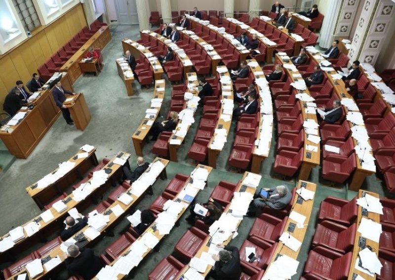 Odbor za Ustav raspodijelio strankama novac iz proračuna