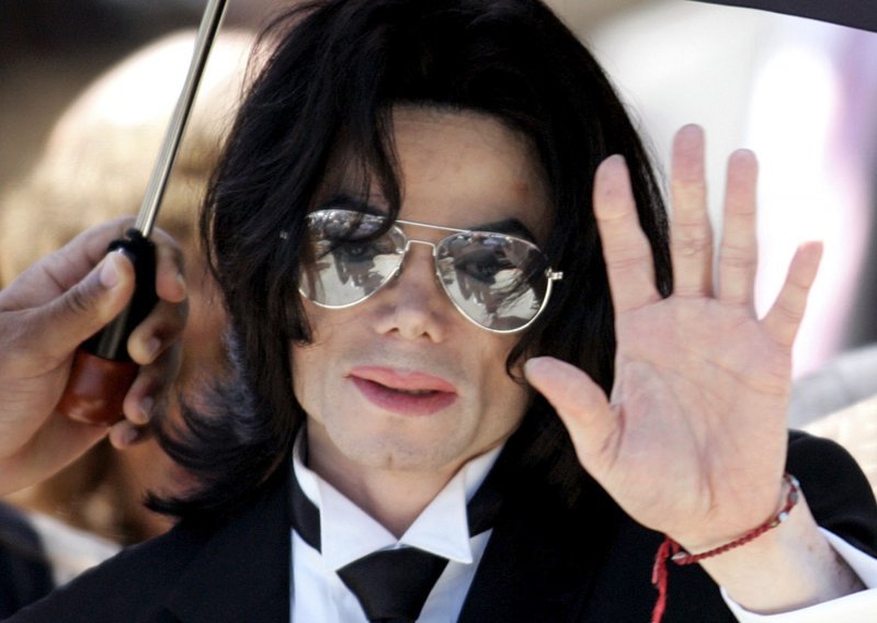 Tjeralica za dermatologom Michaela Jacksona