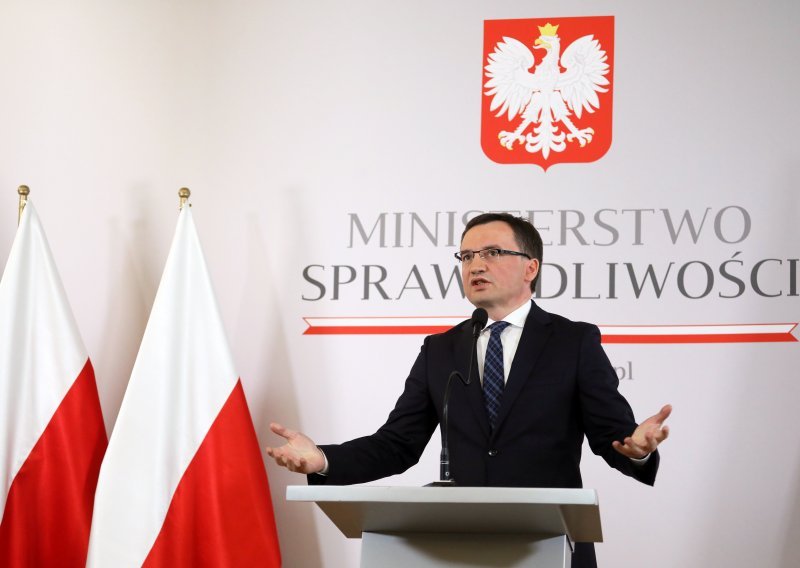 Poljski ministar mišljenje Venecijanske komisije o reformi pravosuđa nazvao parodijom