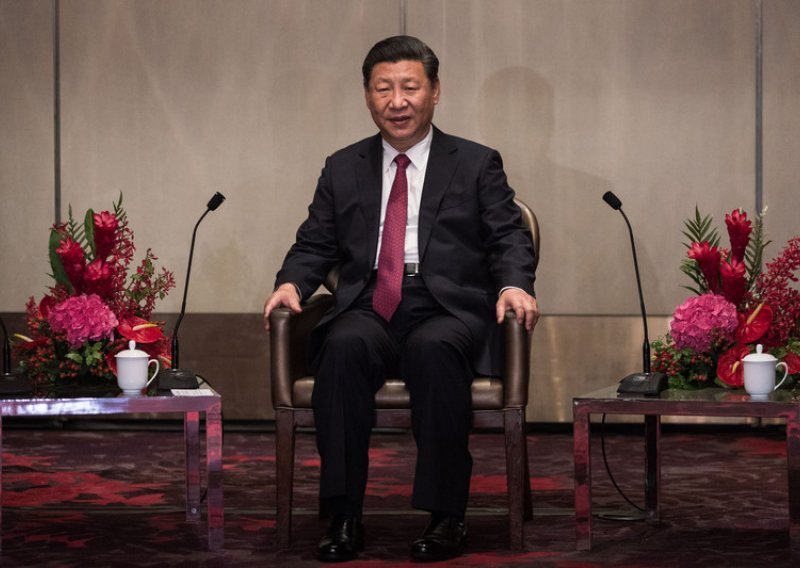 Uvredljiv prijevod imena Xi Jinpinga zbog 'tehničkog problema' Facebooka