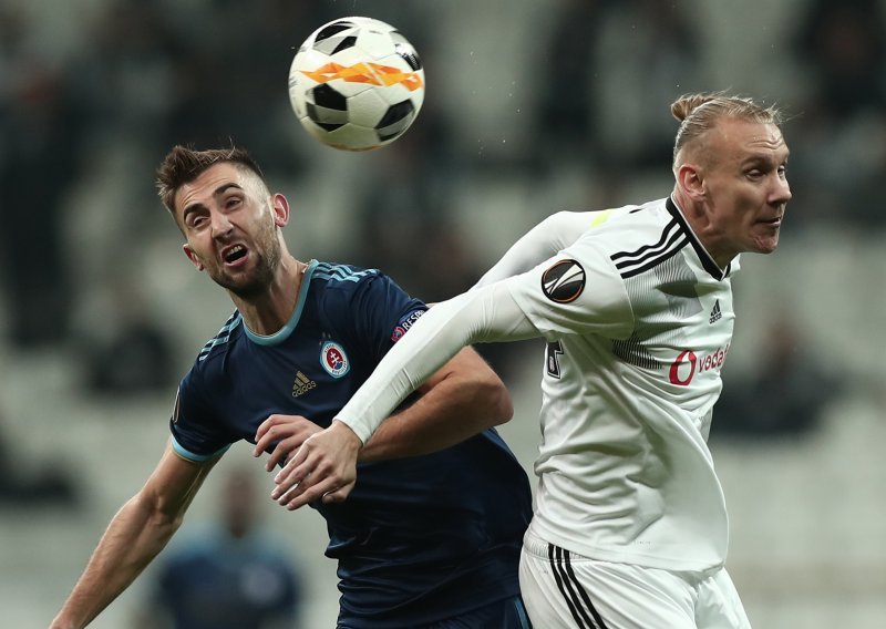 Vodeći Sivasspor i desetu utakmicu u nizu bez poraza; kikser Karius glavni krivac za poraz Bešiktaša