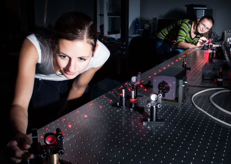 Znanstvenici su uspjeli promatrati slap elektrona, evo što su otkrili