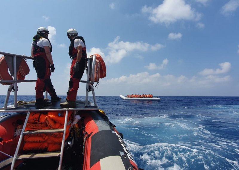 EU operaciju Sofija u Sredozemlju preusmjerava na nadzor embarga na oružje za Libiju