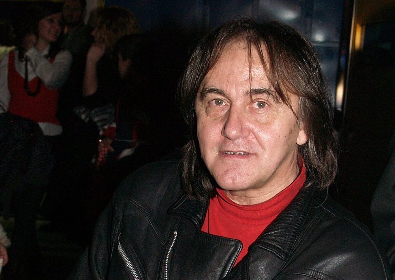 Velika tuga u obitelji poznatog pjevača: Iznenada preminuo sin Zdravka Škendera