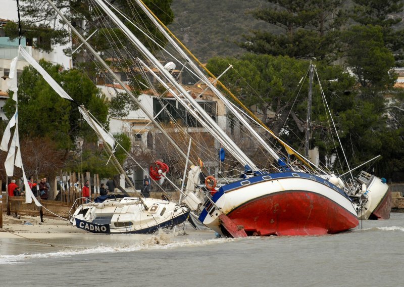 Oluja Gloria u Španjolskoj odnijela osam života