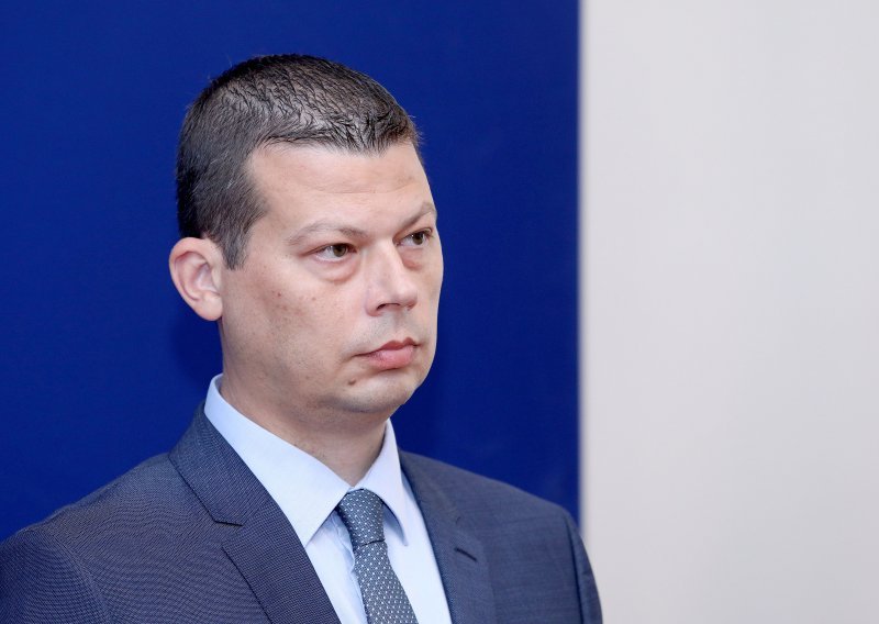'Beroš već daje intervjue, a još nije niti službeno imenovan kao ministar'