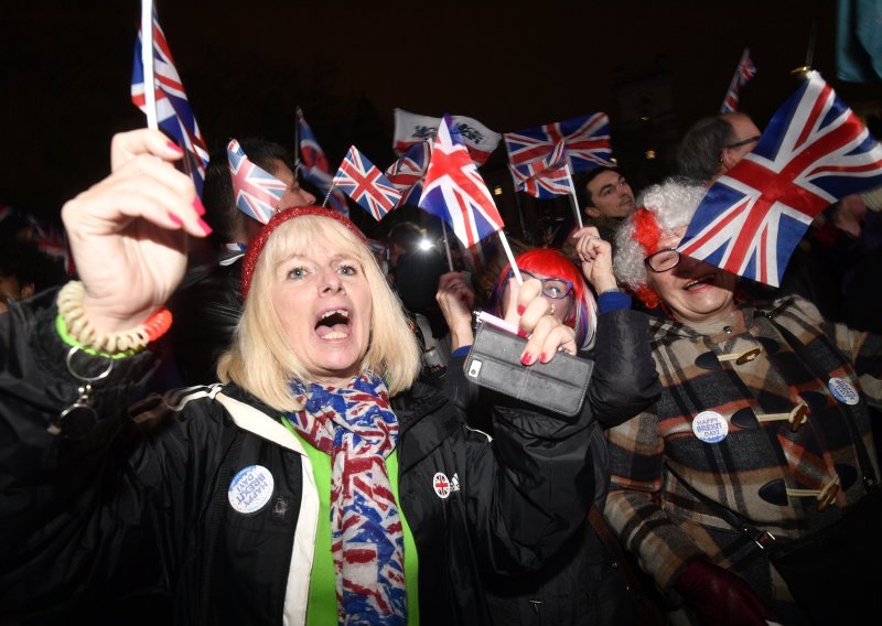 Britanci proslavili izlazak iz Europske unije u mješavini nostalgije, domoljublja i prkosa