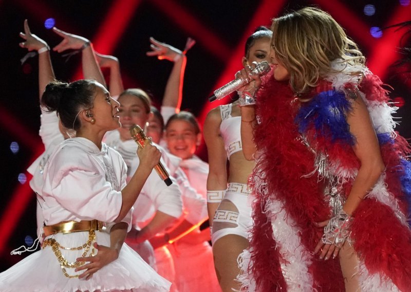 Zvijezda je rođena: 11-godišnja kći Jennifer Lopez svojim je glasom raspametila milijune diljem svijeta