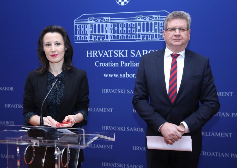 Mrsić i Orešković: Borba protiv korupcije počinje na izborima
