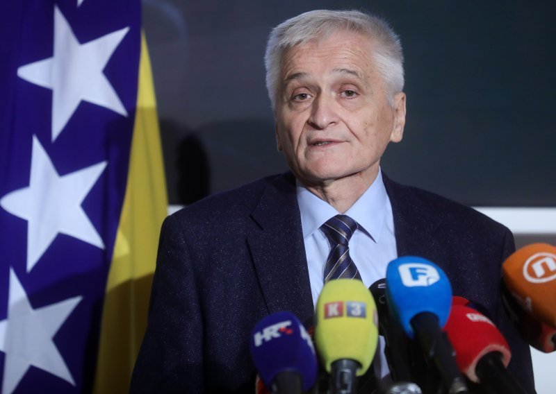 Srpski zastupnici u parlamentu BiH blokiraju njegov rad, odbijaju sve zakonske prijedloge koji su na dnevnom redu