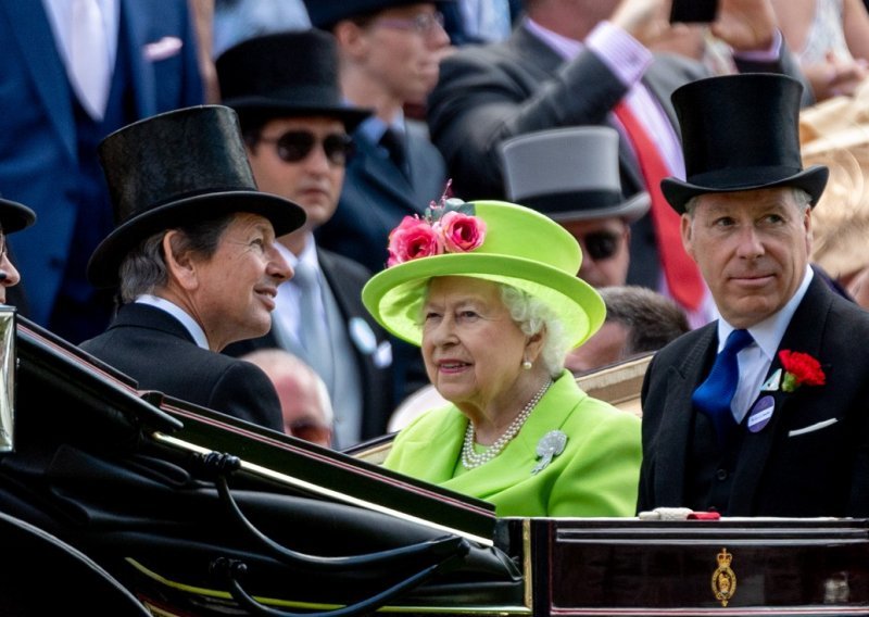Novi udarac za britansku kraljevsku obitelj: Sin princeze Margaret razvodi se nakon 27 godina braka