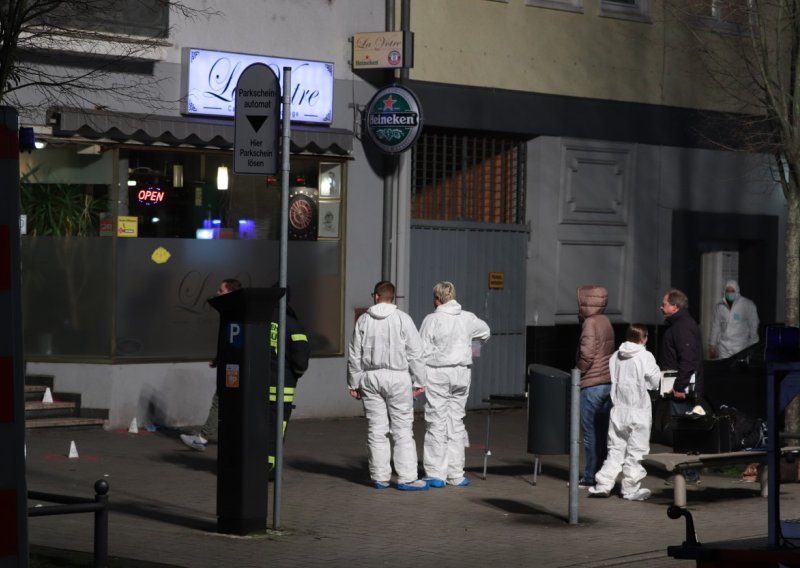 U pucnjavi kod Frankfurta osam mrtvih, napadač pronađen mrtav