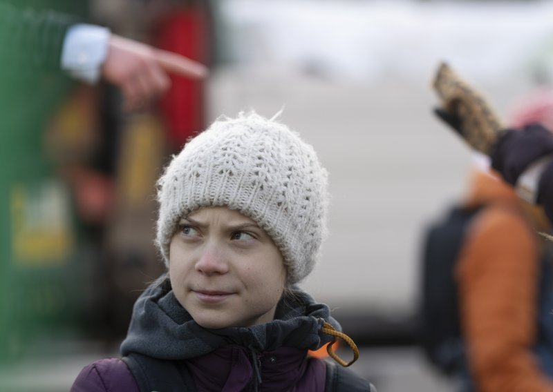 Greta Thunberg donirala nagradu za svoju novu zakladu