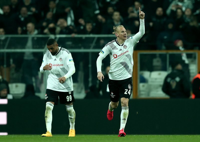 Domagoj Vida zabio gol u remiju svojeg Bešiktaša; jako je gusto na vrhu prvenstvene ljestvice u Turskoj