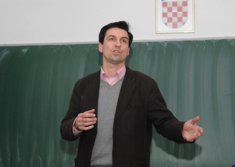 'Šteta što Ladislav Ilčić ima male šanse za Europarlament'