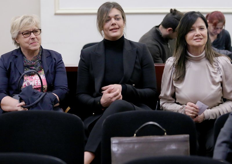 U sudnici Sandra Perković, puštena snimka razgovora s Bandićem: 'Šefe, ja sam na pripremama'; 'Doći će vozač po tebe'