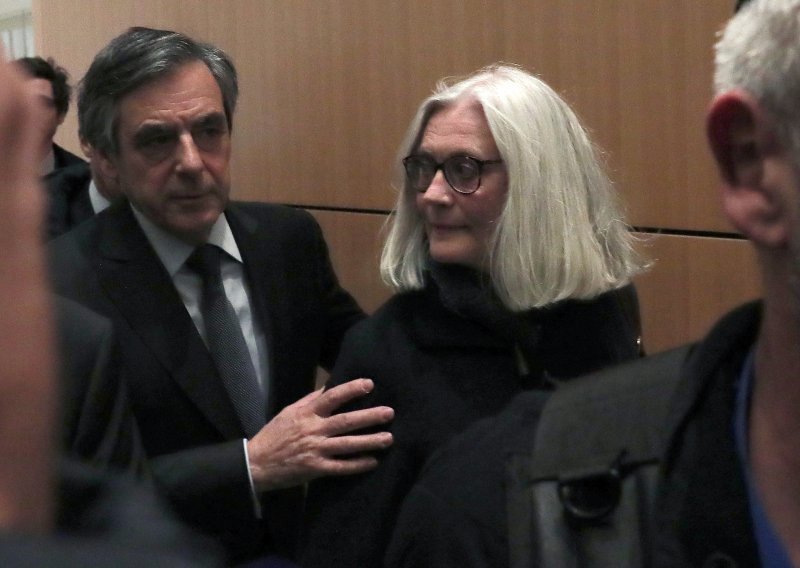 Počelo suđenje bivšem francuskom premijeru Francoisu Fillonu