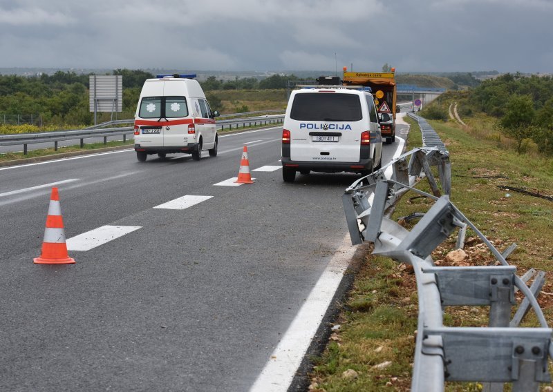Zbog prometne nesreće zatvorena autocesta kod Zadra, pazite se poledice