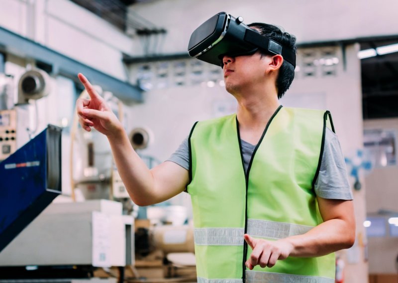 Kina priznala novih 16 profesija - tehničare virtualne stvarnosti, trenere umjetne inteligencije...