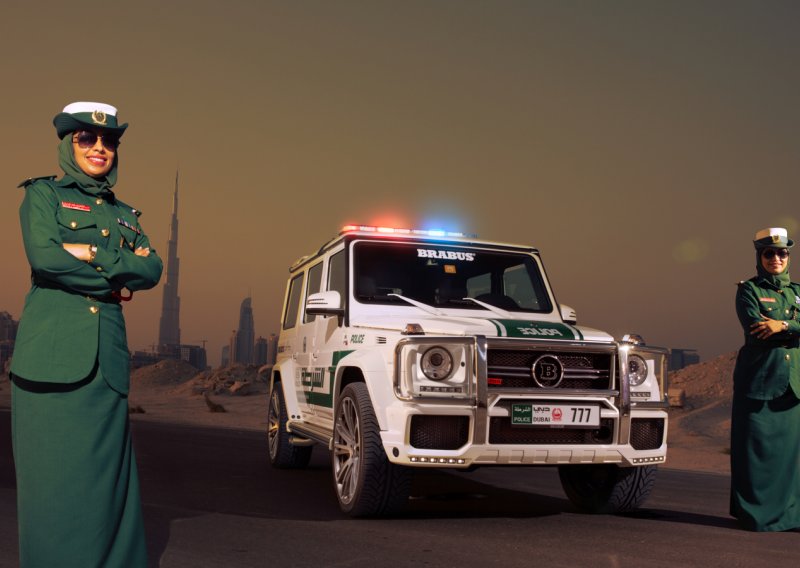Policija u Dubaiju floti pridodala i tunirani Mercedes G