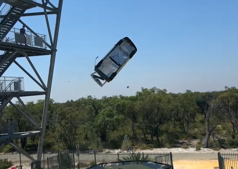 Sagradili trampolin koji može odbiti automobil i čamac