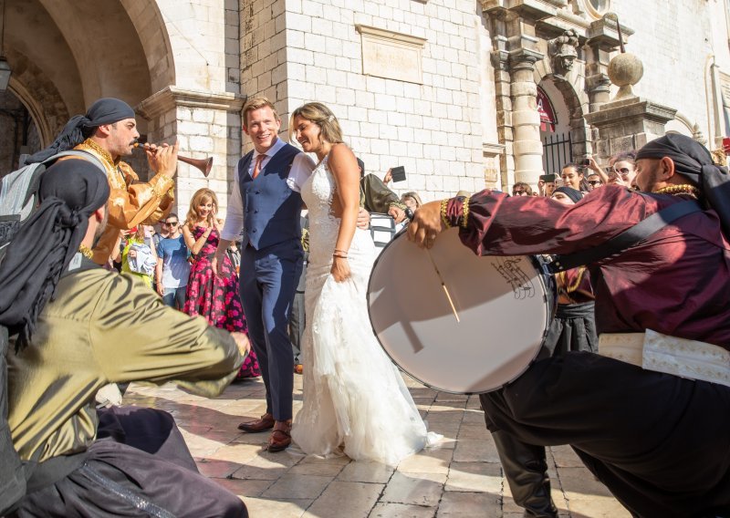 Prvi put u Hrvatskoj građanski brakovi nadmašili crkvena vjenčanja