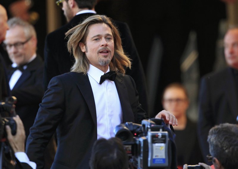 Brad Pitt kupio 11-godišnjem sinu – motorčinu