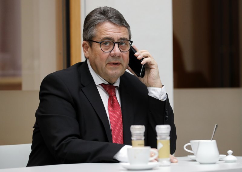 Bivši njemački šef diplomacije strahuje da će se EU raspasti zbog koronavirusa