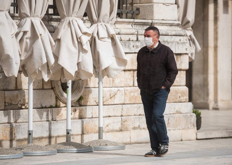 Zadar: Jedan novooboljeli, ukupno 51 osoba zaražena