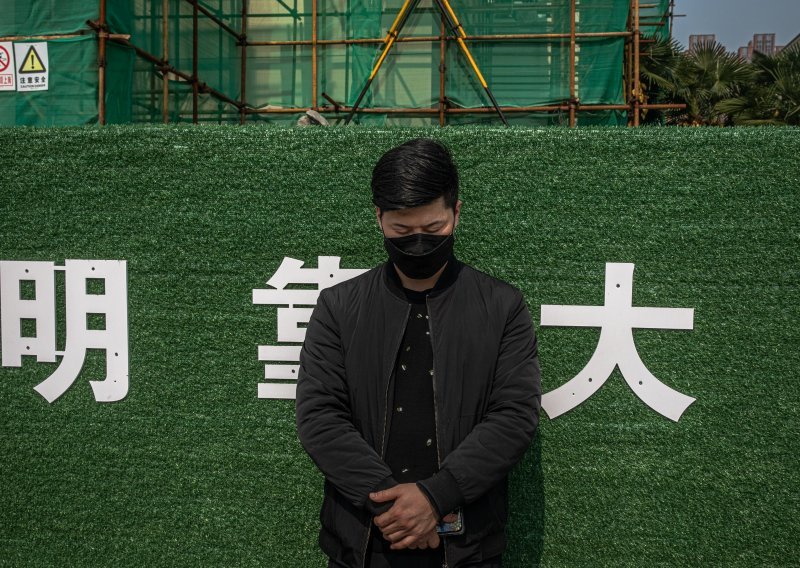 Kina u subotu oplakuje tisuće korona 'mučenika'