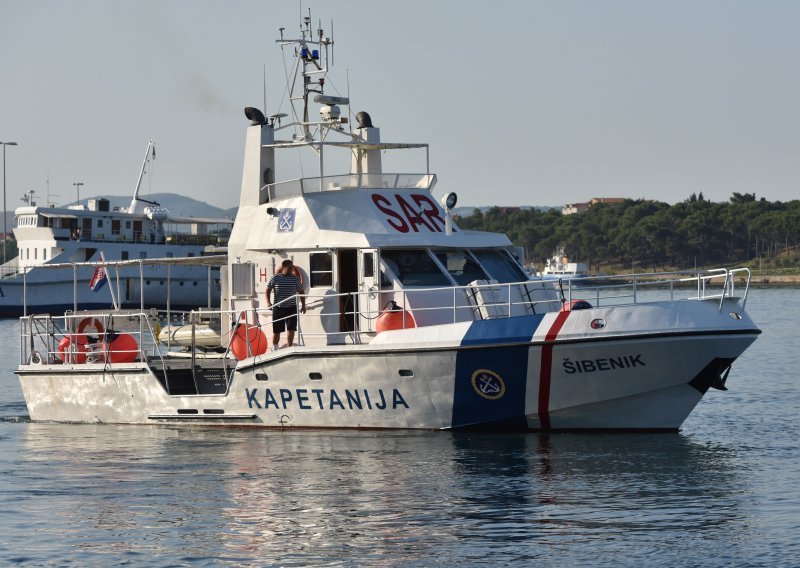 U moru kod Vira nestala dvojica Čeha; policija i lučka kapetanija tragaju za njima